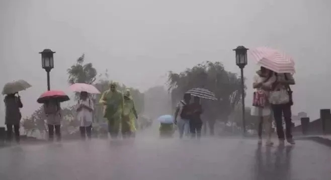 河北发布下一轮大雨预报，局地暴雨来袭，需警惕山洪与城市内涝