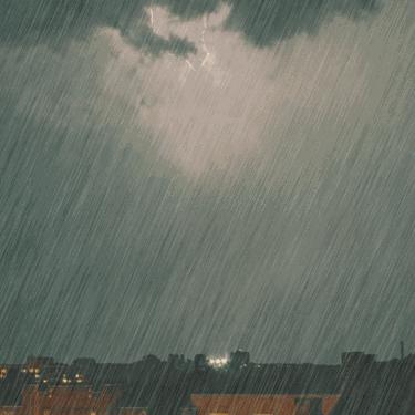 今晚有大暴雨 今晚有大暴雨